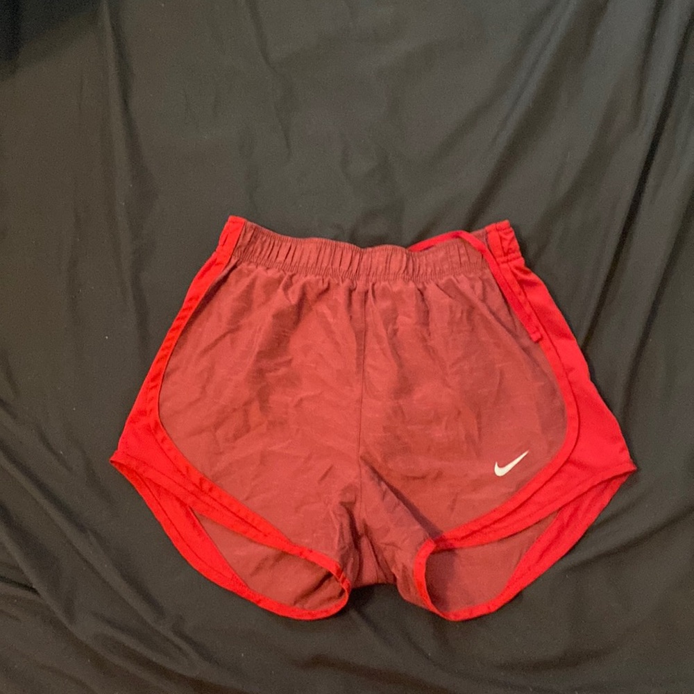 burgundy red nike shirt worn a few times EUC